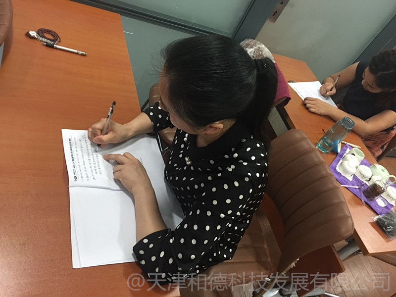 711389935.jpg 711389935.jpg